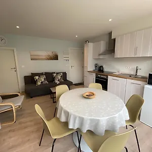 https://1-slaapkamer-logie-met-extra-zetelbed-in-leefruimte.hotelsghent.com